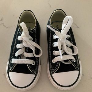 Toddler black Converse